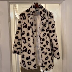White Leopard Cheetah Faux Fur Coat